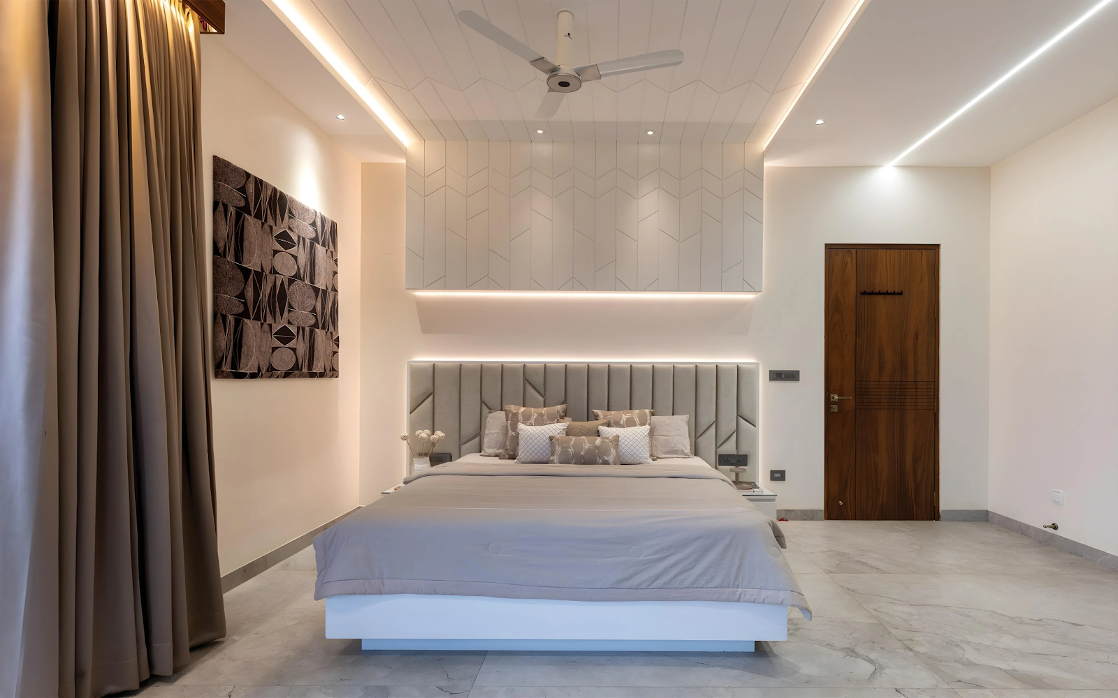 Interior Design & Ambiance